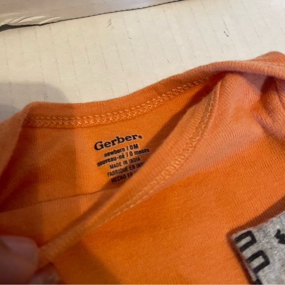 Gerber baby Onesies| Newborn| Animal Print theme| - Picture 6 of 7